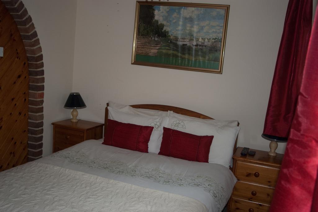 Tovey Lodge Hassocks エクステリア 写真