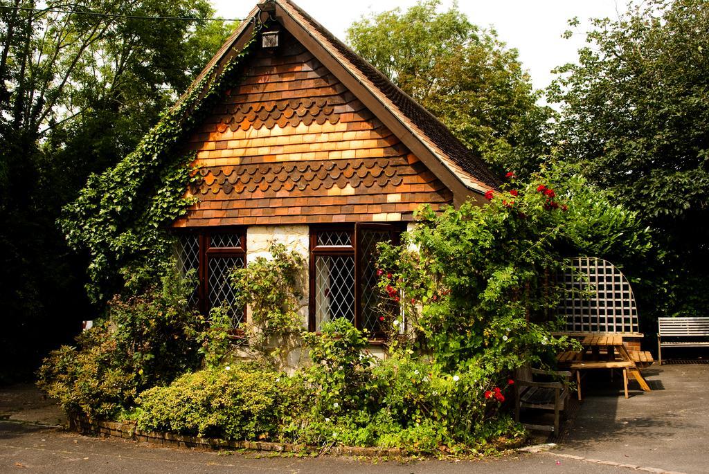 Tovey Lodge Hassocks エクステリア 写真